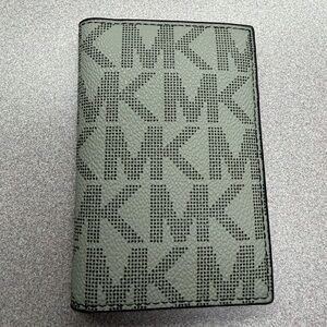 Michael Kors Monogram Gray Card Holder